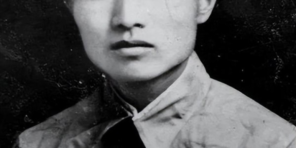 他是八路军被俘级别最高将领，后来如何逃出？1955年是什么军衔？